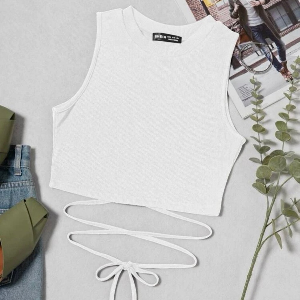 ‼️CLEARANCE SALE‼️ Women’s White Ribbed Cropped Lace Up Tank Top NWOT - Picture 3 of 10